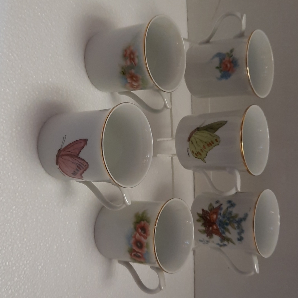 Set of 6 vintage coffee cups